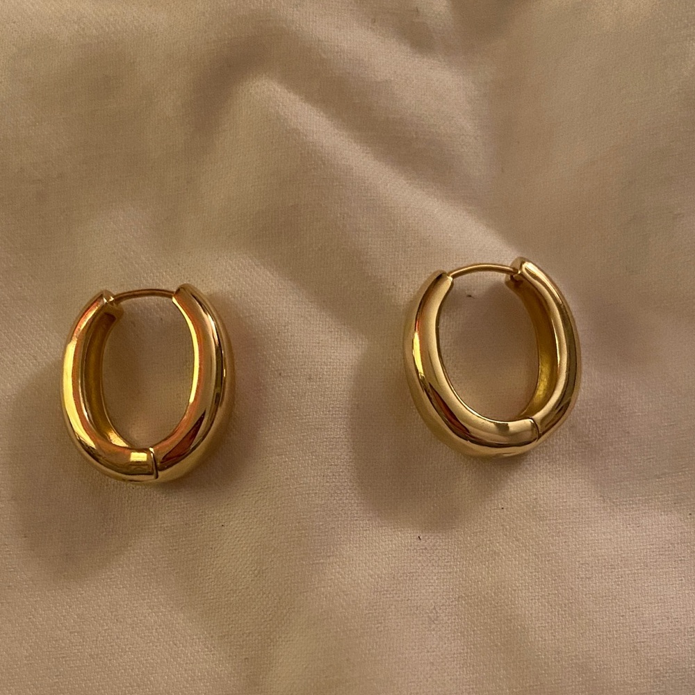 Chunky oval thick Gold Hoop Earrings